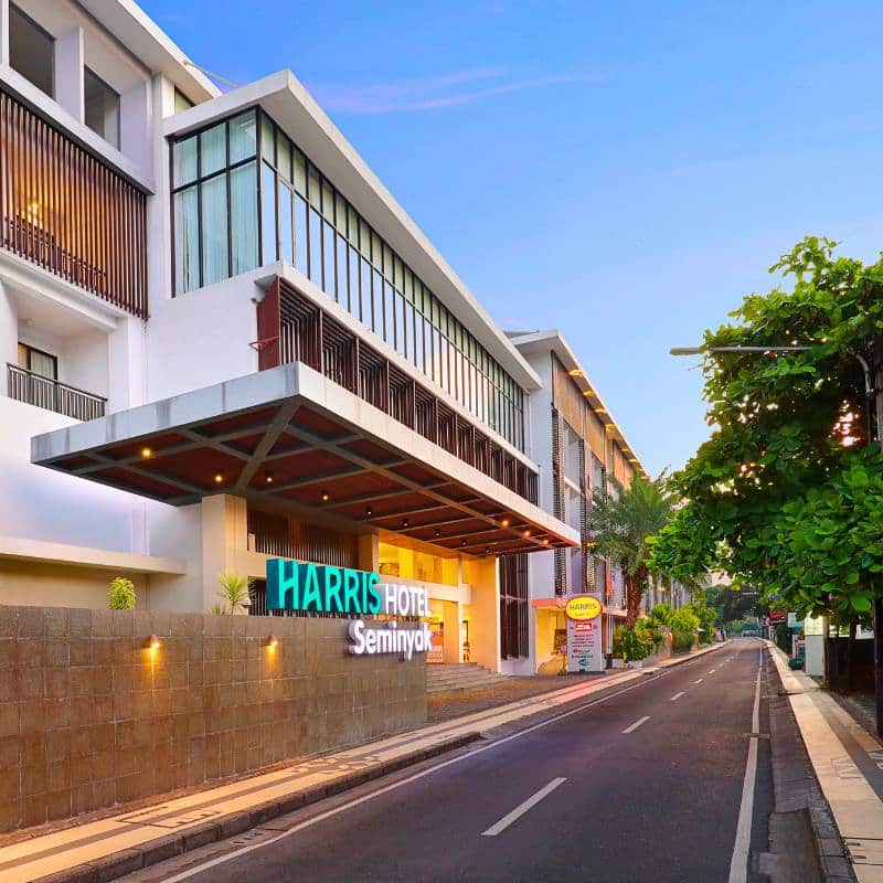 The Harris Hotel Seminyak 4 WOLO Travel