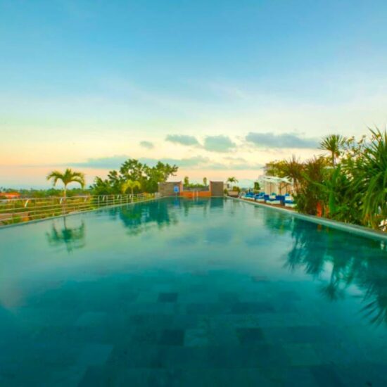 De Vins Sky pool Deluxe Seminyak, Gili & Ubud Feature