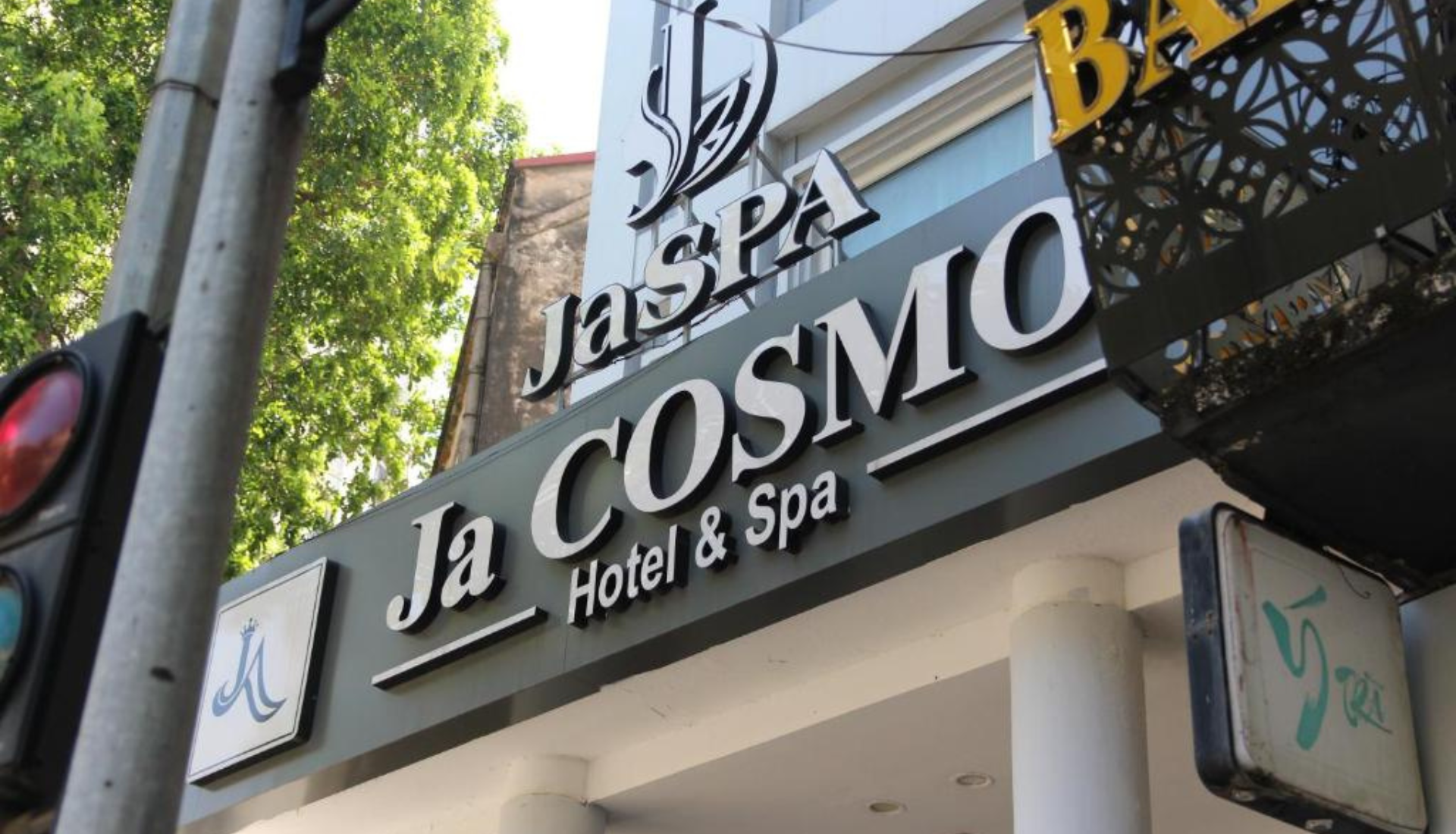 Ja Cosmo Hotel and Spa